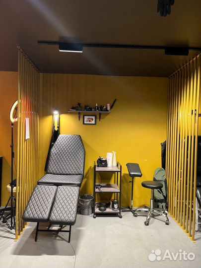 Работа в тату студии