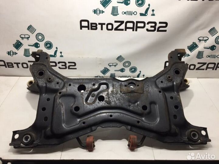 Подрамник передний Mazda 3 BL Z6 2009