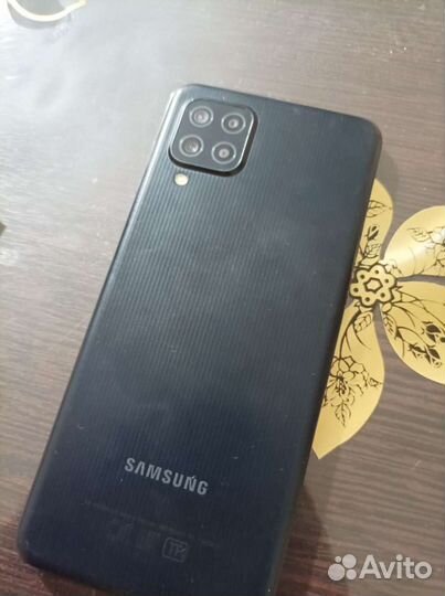 Телефон samsung m22