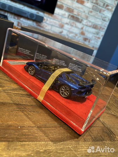 Модель Lamborghini Aventador SVJ Roadsrer 1:43