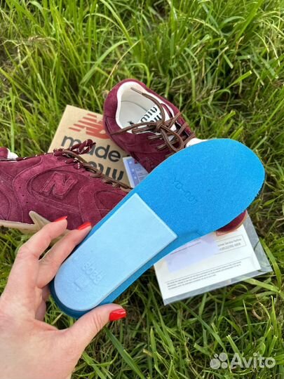 Кроссовки Miu Miu x New Balance 530 “Burgundy