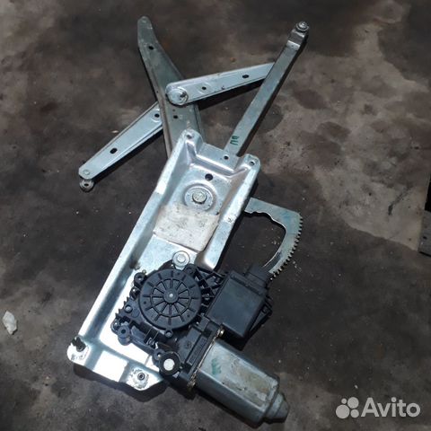 Стеклоподъемник пер. правый Опель Вектра Б