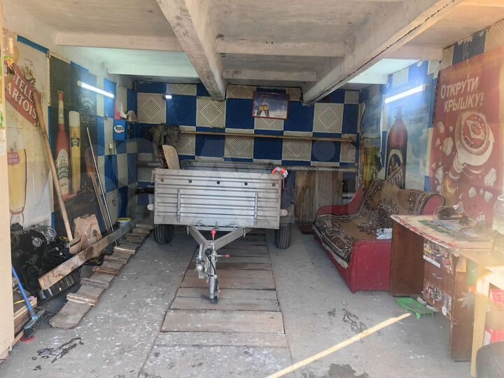 Гараж, > 30 м²