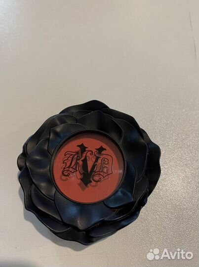 Румяна KAT VON D KVD beauty Poopy