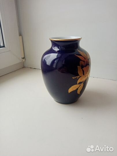 Ваза кобальтовая, эпохи ГДР в люксе