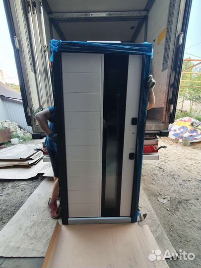 Входная дверь