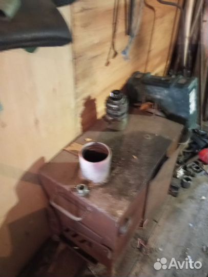 Печка буржуйка для гаража, наждак, инструменты