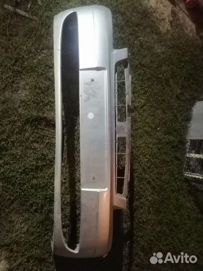 Передний бампер