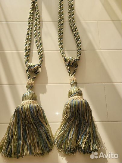 Подхват-кисть для шторы