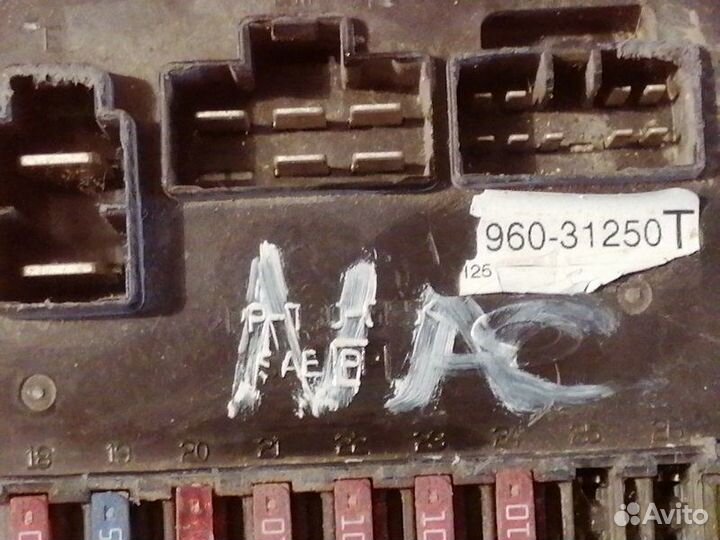 Блок предохранителей Nissan Almera