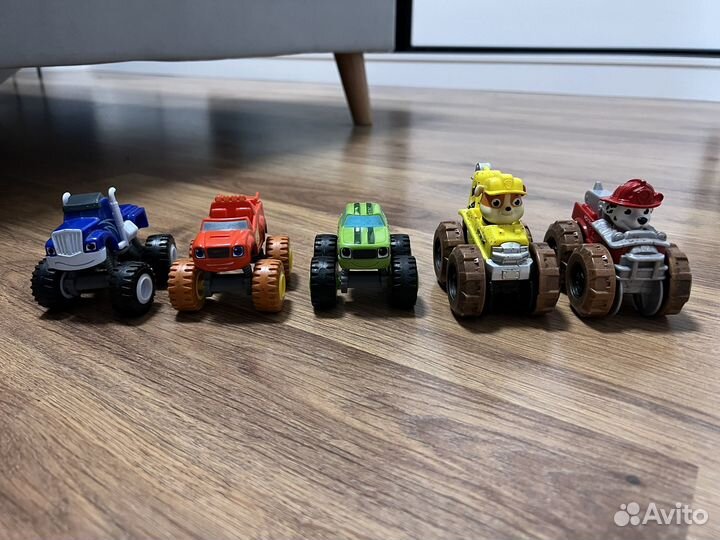 Машинки Вспыш и Щенящий патруль