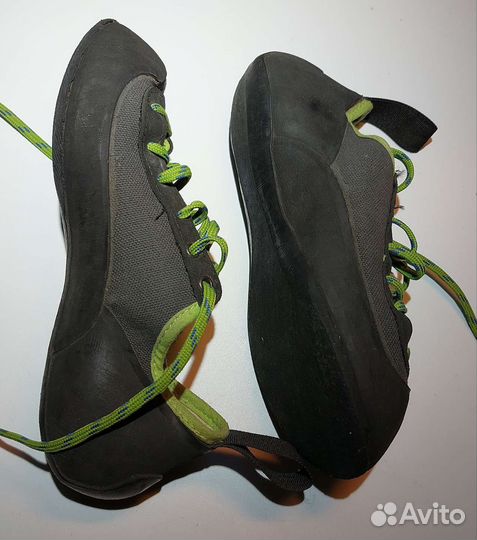 Скальники детские декатлон 35р/22см магнезия