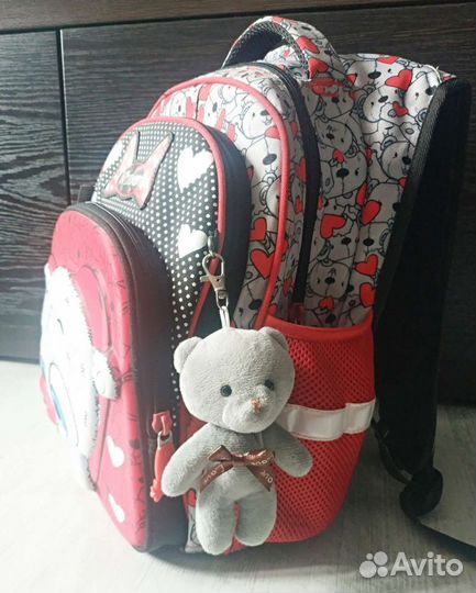 Рюкзак школьный для девочки с 3D рисунком