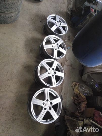 Шинка диски литые ровные не варенные р 16