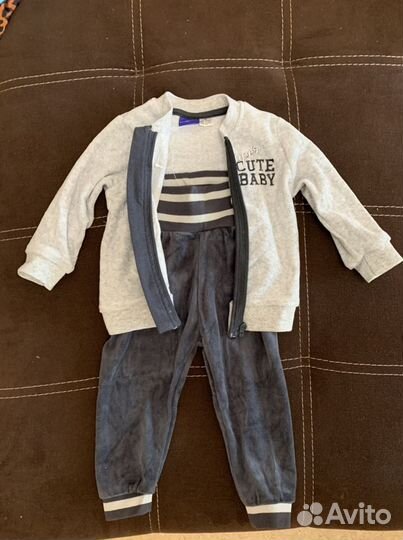 Новые костюмы р 74- 80 и 86