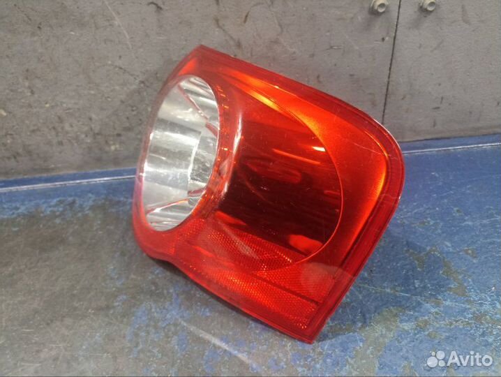 Фонарь правый Volkswagen Passat B6