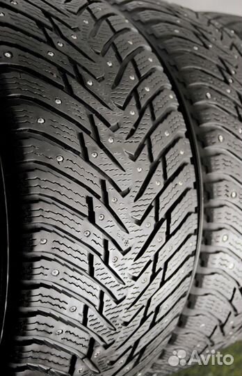 Nokian Tyres Hakkapeliitta 8 255/40 R19 и 285/35 R19 103H