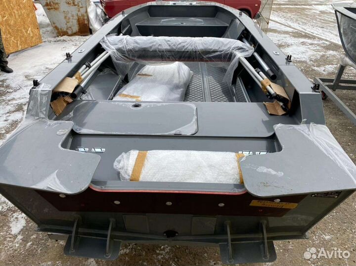 Лодка swimmer 370XL-нерегистрат С мотор 9.9