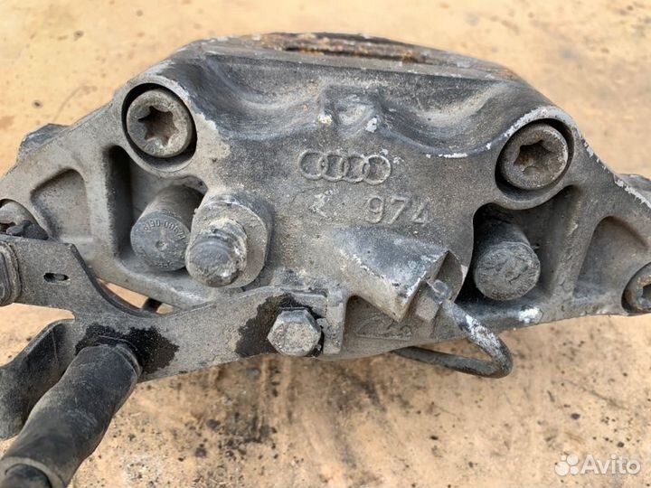 Суппорт передний правый Audi А6 С6 2004-2008