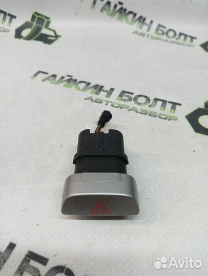 Кнопка аварийной сигнализации Ford Focus хэтчбек