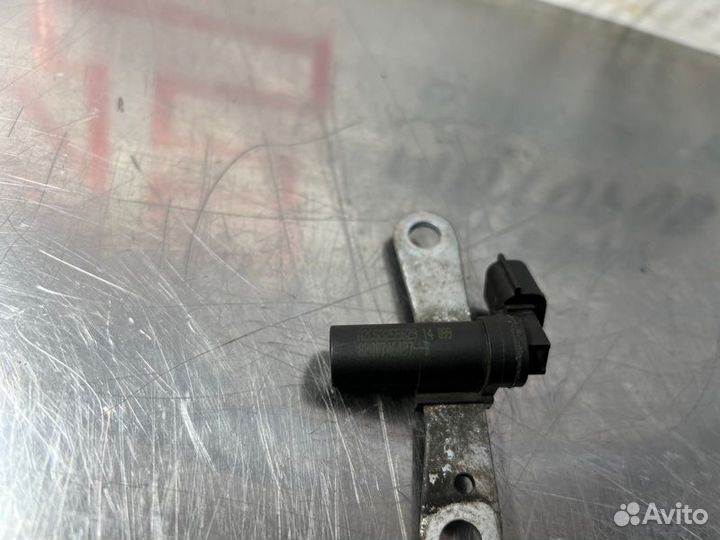 Датчик положения коленвала Renault Duster K4MA690