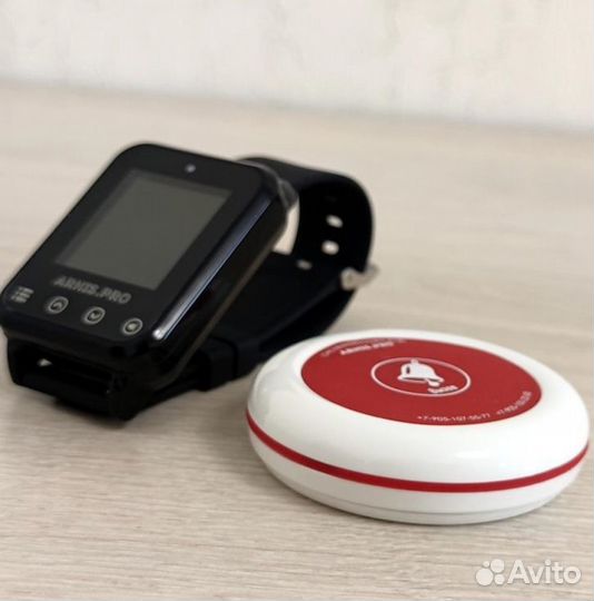 Кнопка вызова официанта и часы пейджер Элит