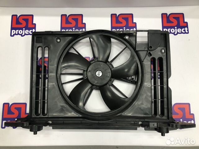 Диффузор радиатора Toyota Corolla 180 Auris 150 Av