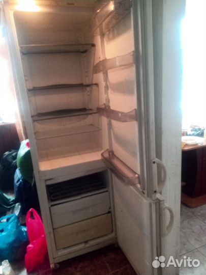 Холодильник продается бу