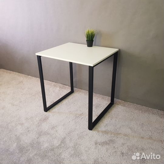 Письменный стол Лофт 60*60 см. Черные ножки