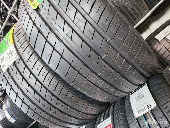 Kapsen RS26 Practical Max HP 255/50 R19 и 285/45 R19 111W