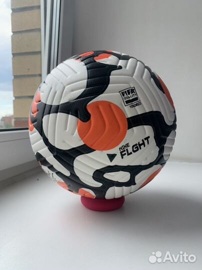 Футбольный мяч