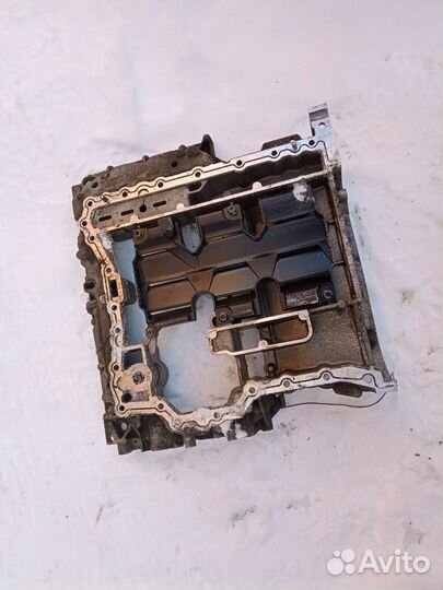 Верхний поддон Ауди а4 а6 а8 Audi A4 A6 A8