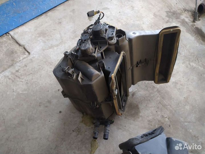 Корпус, вентилятор печки Рено Симбол