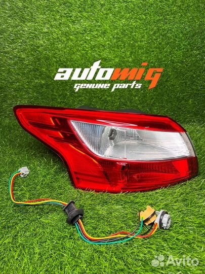 Фонарь задний на Форд Фокус 3 лев/прав