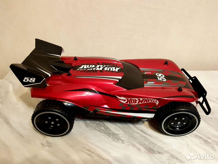 Большая машинка Hot Wheels