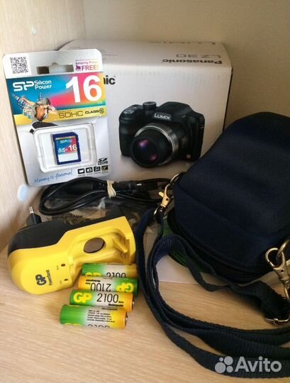 Цифровая фотокамера