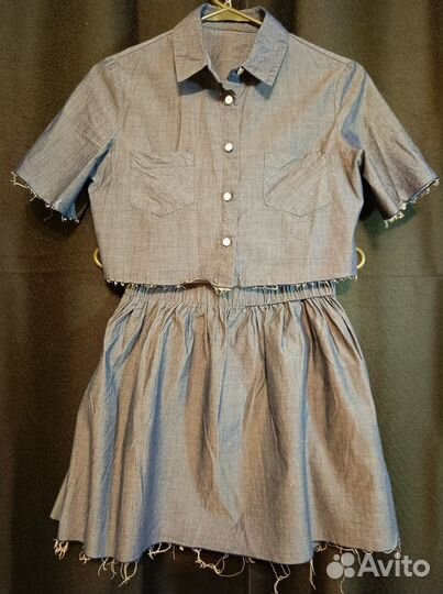 Костюм с юбкой