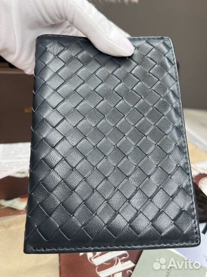 Обложка Bottega Veneta. Натуральная кожа