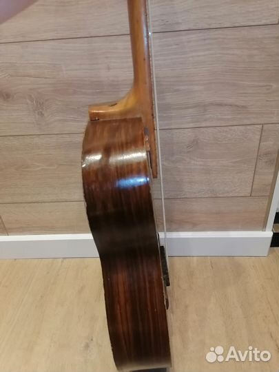 Акустическая гитара (советская)