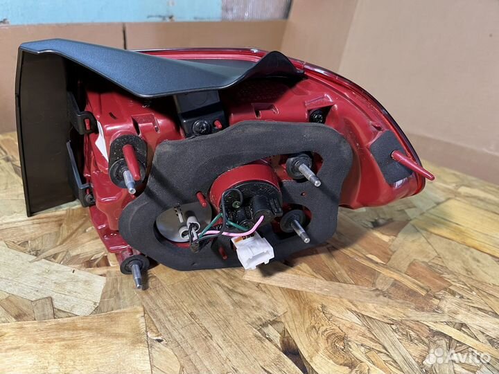 Задний левый фонарь kia k5 оригинал