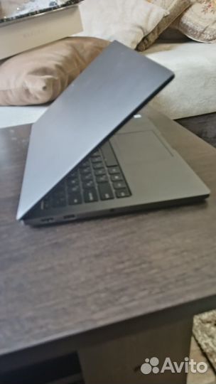 Ноутбук Xiaomi Mi Air 13 в комплекте