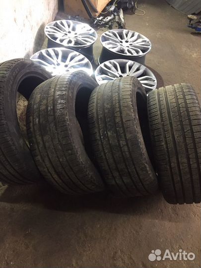 Диски с резиной колеса R21 Range Rover L494