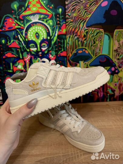 Кроссовки женские 39 размер новые