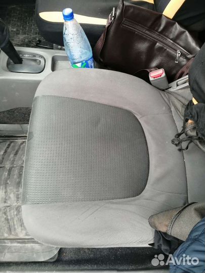 Сидения перед nissan AD VY12