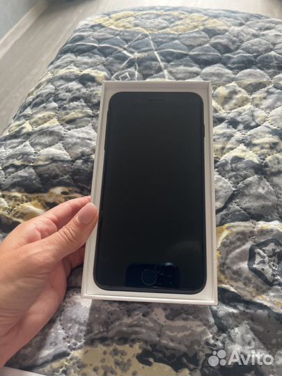 Телефон iPhone 7 plus 256 мб
