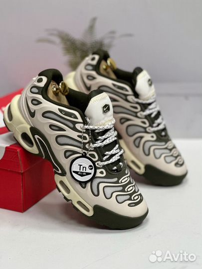 Кроссовки Nike Air Max Tn Plus