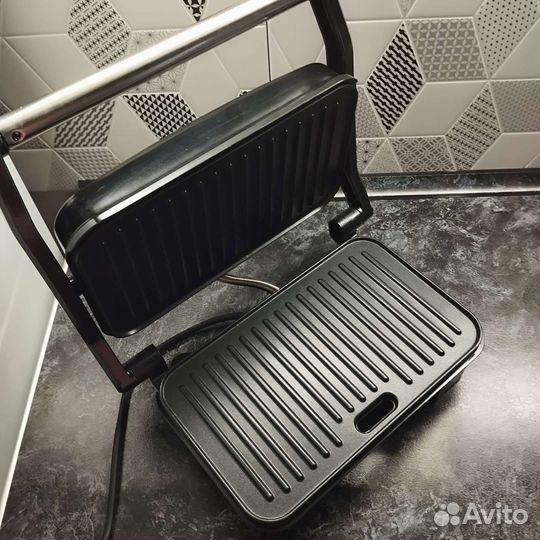 Гриль Kitfort KT-1628