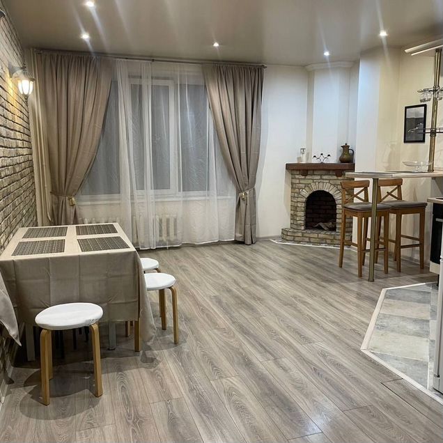 4-к. квартира, 100 м², 3/10 эт.