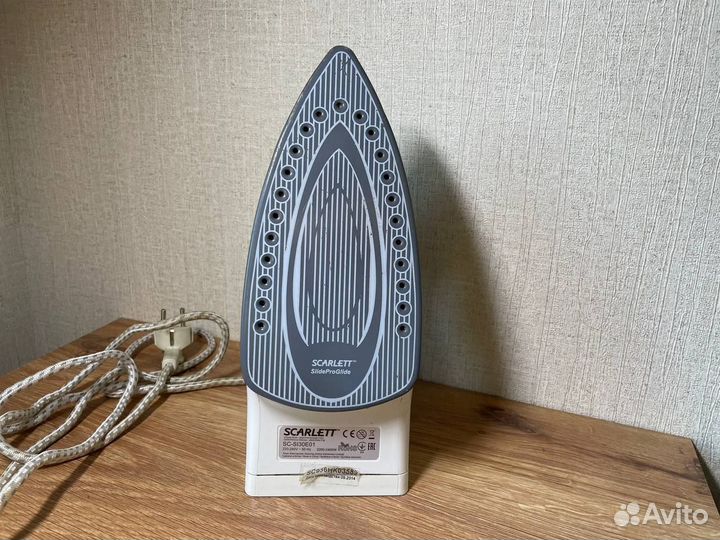 Утюг scarlett sc-si30e01