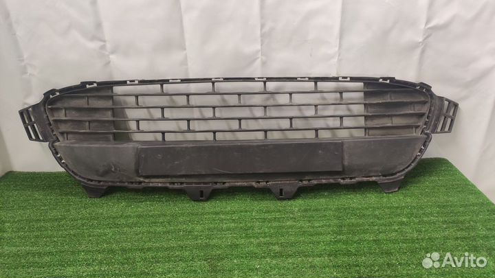 Решетка переднего бампера Kia Rio 4